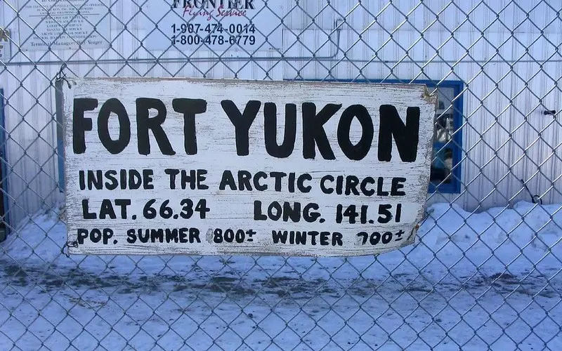 Fly-to-Fort-Yukon