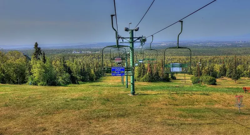 Hilltop-Ski-Area-Near-Anchorage