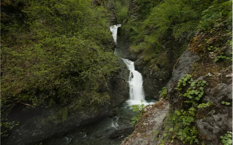 Thunderbird-Falls-Near-Anchorage