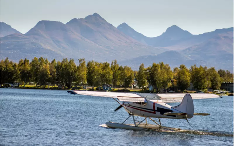 Watch-Airplanes-at-Lake-Hood-In-Anchorage