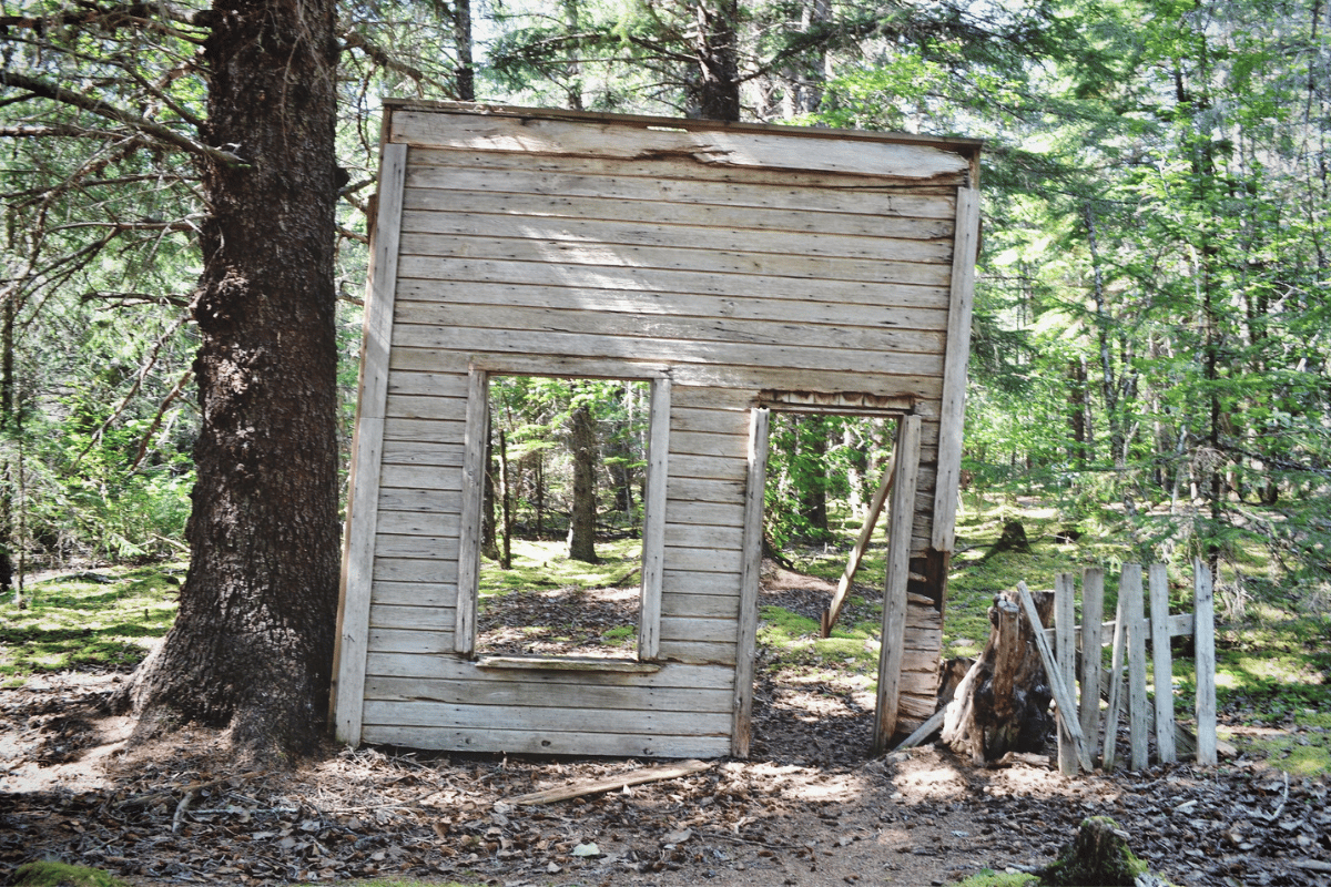 12 Ghost Towns In Alaska You May Have Never Heard Of