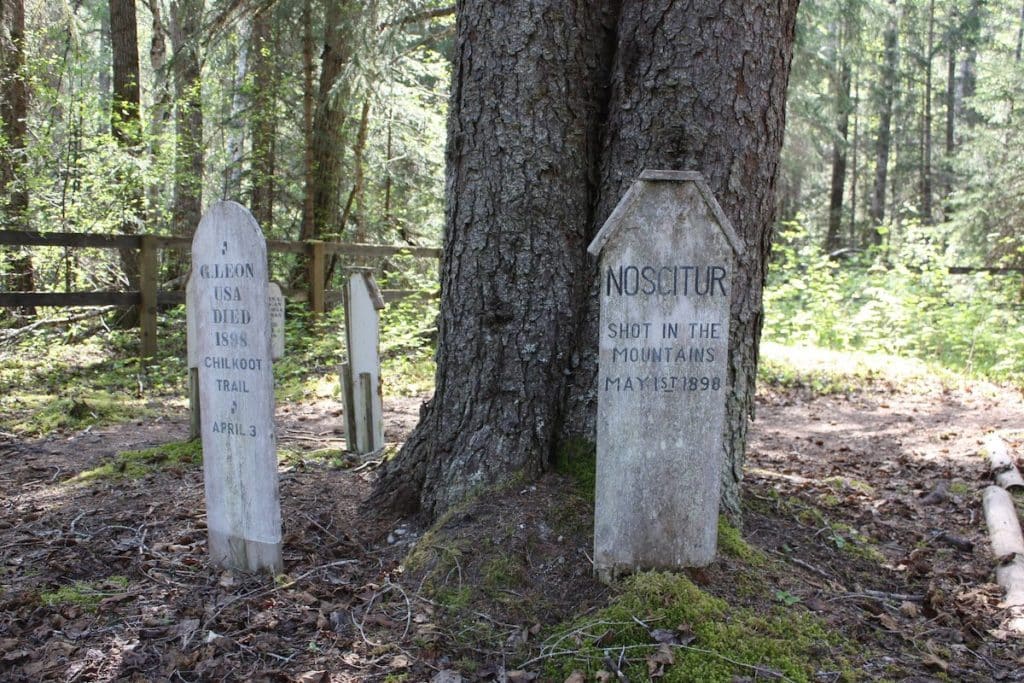 Dyea Slide Cemetery An Abandoned Place In Alaska